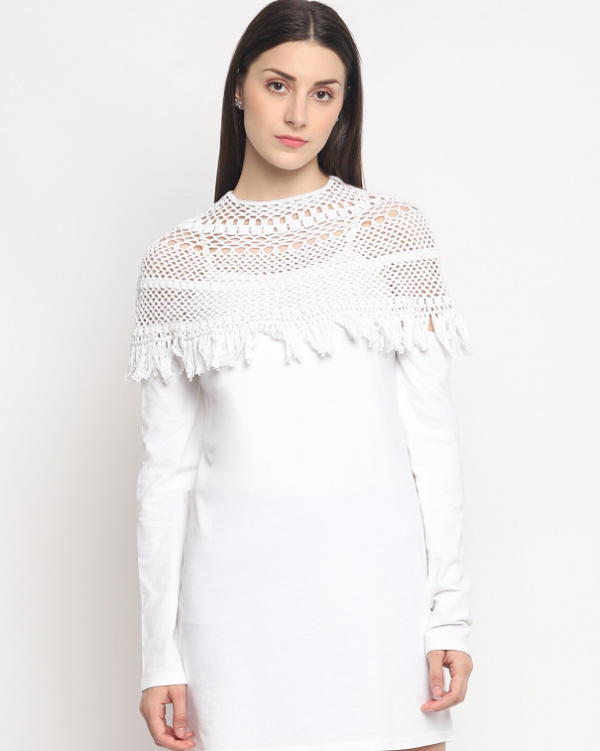 Sheath dress dengan detail tassel